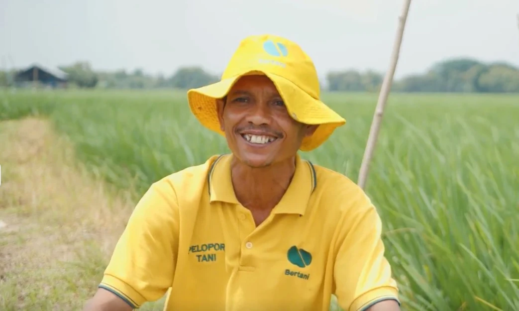Teaching Farmers to Use AI Well Makes It Cost More